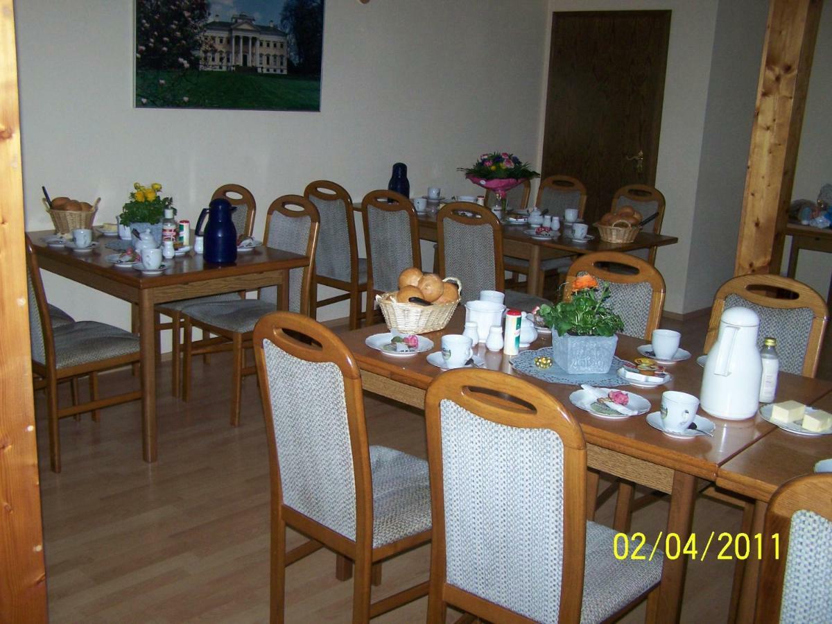 Pension Am Park Вёрлиц Экстерьер фото